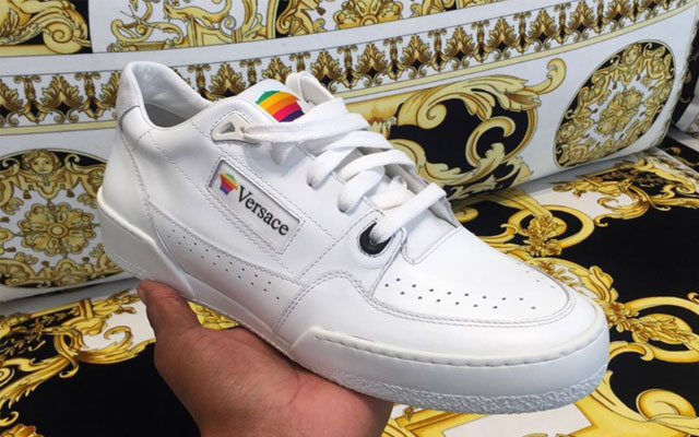 Versace-x-Apple-une-sneakers-en-hommage-à-la-marque-à-la-pomme