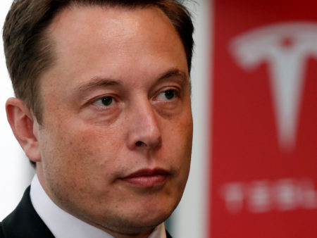 Elon Musk vient d'expliquer pourquoi il a tweeté subitement son projet de retirer Tesla de la cote