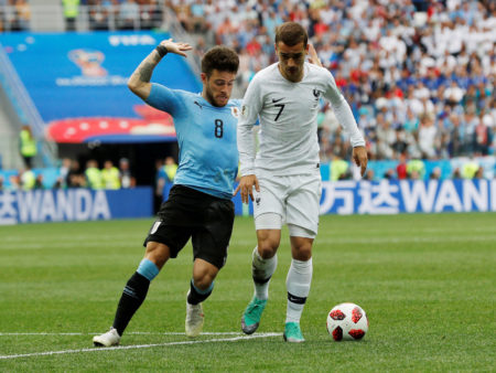 Coupe du monde de foot: voici pourquoi il y a autant de panneaux en chinois au bord des terrains