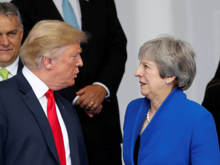 Donald Trump avertit Theresa May que son projet pour le Brexit 'tuera' probablement tout accord commercial avec les Etats-Unis