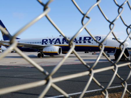 Ryanair affronte la plus grande grève de histoire — qui l'oblige a annuler près de 400 vols au plus fort de la saison estivale