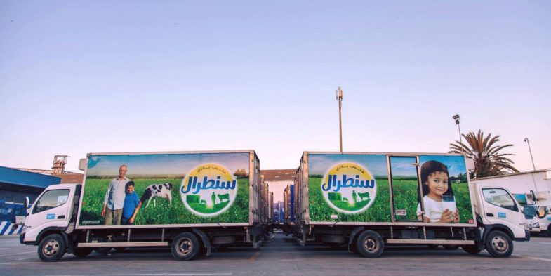 Au Maroc, Danone a envoyé 1000 salariés faire du porte à porte pour fixer le prix du lait