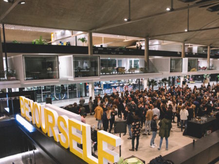 Station F accueille un accélérateur sur la blockchain soutenu par des dirigeants de Ledger, Hyperloop, Waze et Facebook pour aider 13 startups à lever 100M€