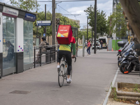 Just Eat compte sur Domino's Pizza pour gagner des parts de marché en France pendant la Coupe du monde de football