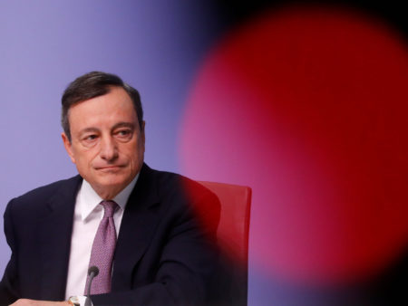 L'euro franchit sa 'juste valeur' pour la première fois depuis 3 ans après une déclaration de Mario Draghi