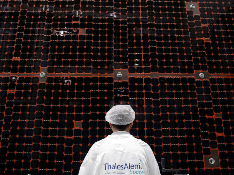 Thales, Solar