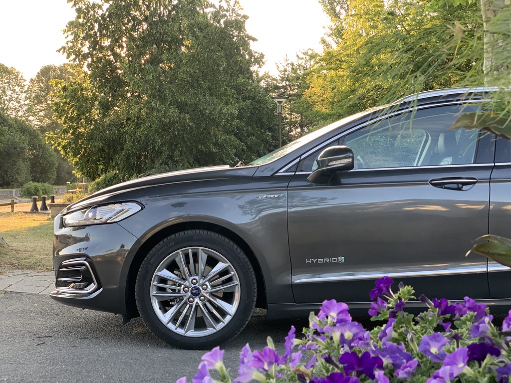 Ford Mondeo SW Hybrid Vignale