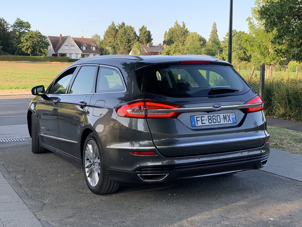 Ford Mondeo SW Hybrid Vignale