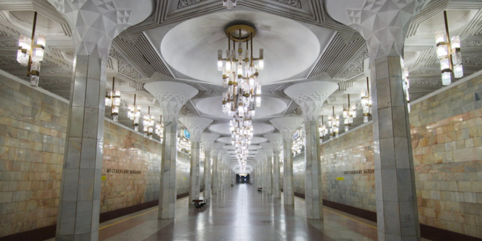 Un des plus beaux réseaux de métro du monde était interdit de photo jusqu'en 2018. Découvrez-le en images.