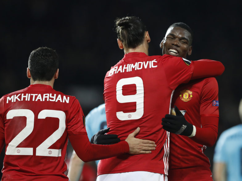 Zltan Ibrahimovic et Paul Pogba après un match opposant Manchester United à Feyenoord. euters / Carl Recine.